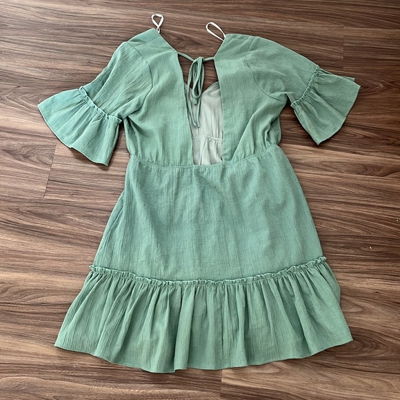 4/$25 SALE LULUS Green V Neck Mini Ruffle Open Back Dress with Sleeves - Picture 7 of 7